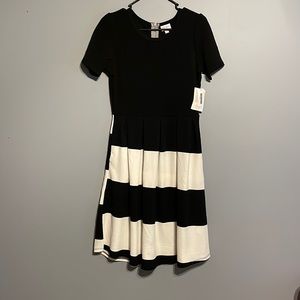 Lularoe Black/White Amelia